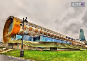 یک نمای کلی از موزه فرش باکو در آذربایجان