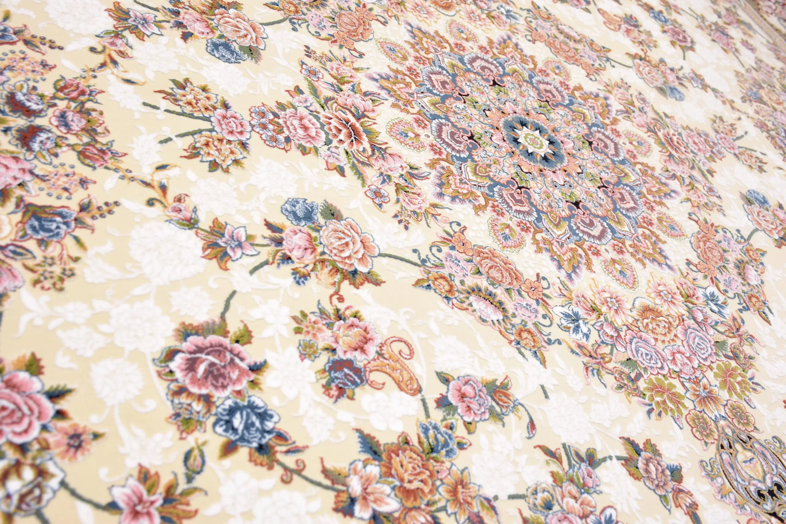 فرش کلاسیک بهشتی تبریز