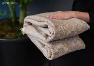 فرش را در انیاری و قسمتی از خانه می توانید نگهداری کنید.