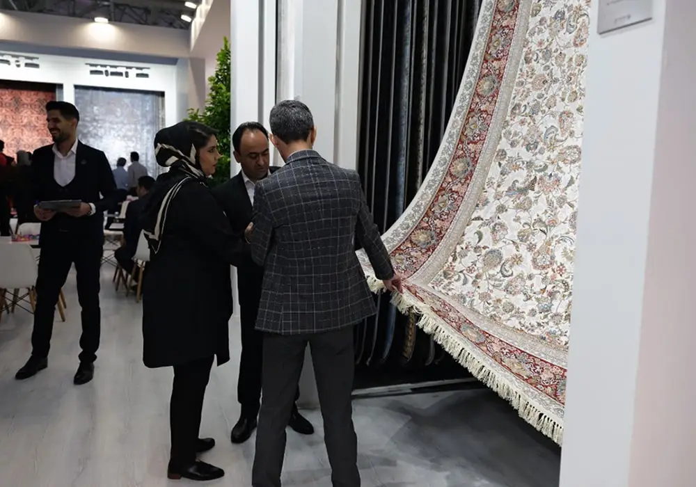 تصویری از بخشی فرش بهشتی در نمایشگاه فرش ماشینی در سال 1401