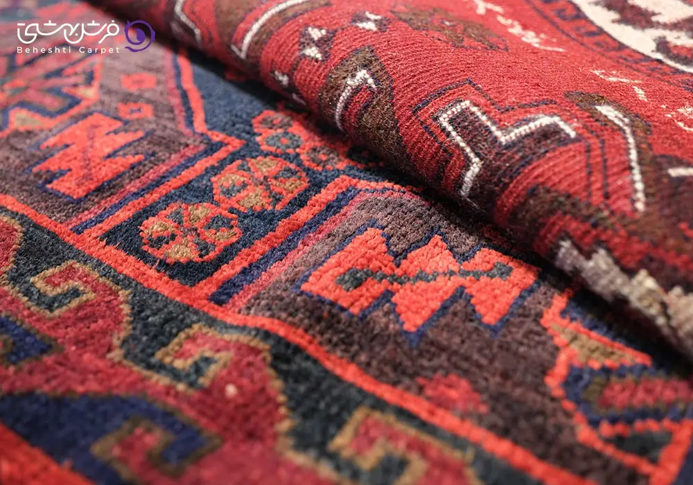 کیسی فرش روی فرش های دستباف احتمال بیشتری دارد.