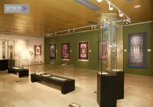 بخشی از موزه فرش ملی آذربایجان که آثار باستانی دارد.