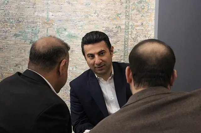 تصویری از آقای بهشتی و مهمانان در نمایشگاه فرش استانبول CFE 2023